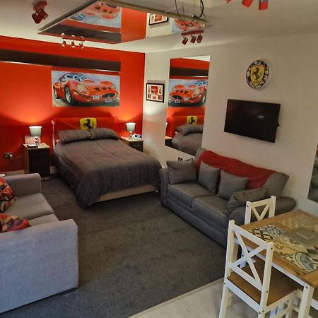Joiners Arms - Studio Apartments سوق درايتون المظهر الخارجي الصورة